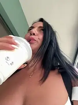 Stripchat Live Sex Cam of KimKelly13