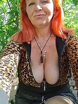 Stripchat Free Live Porn of CassandraSandra44