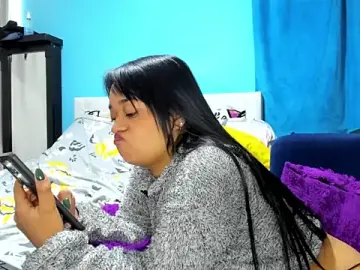 Stripchat Free Porn Cam of LazyandSniffer28