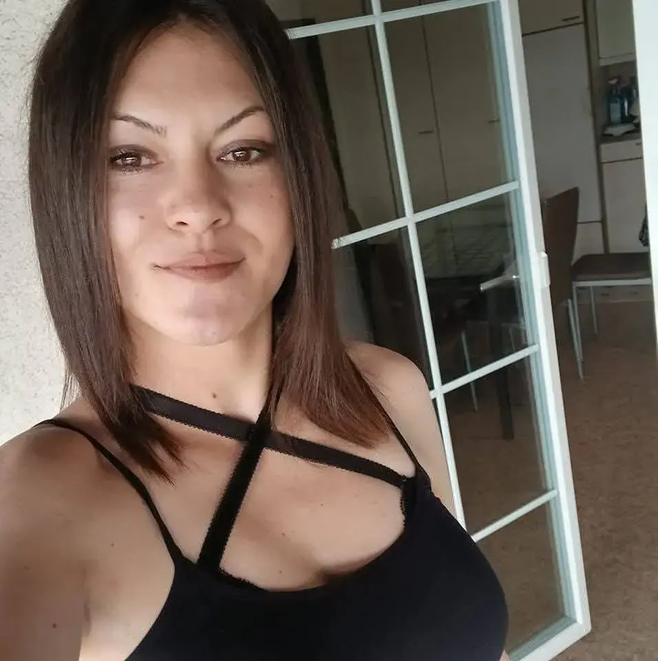 LoraBelle12