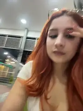 Stripchat Live Sex of Mon_Cherry