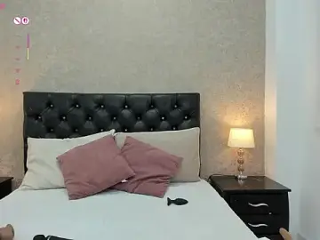 Stripchat Best live sex cam show of emili_lenus