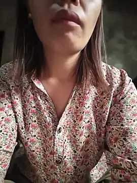 Stripchat Sex Chat of Thuy-top