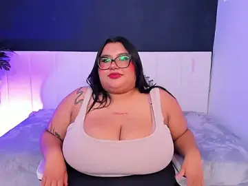 Stripchat Adult Webcam of tifanny_bigboobs11