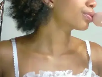 Stripchat Free Live Porn of AliyahBrowns