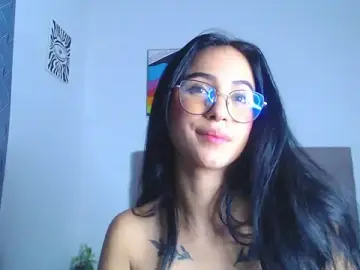 Stripchat Sex Cam of alanasaenz_
