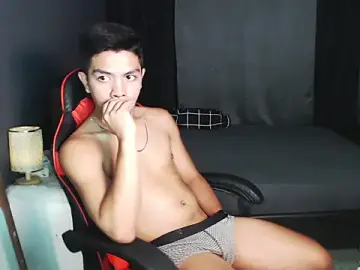Stripchat Free Porn Cam of Hunky_paul
