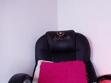 Stripchat Sex Chat of naomi_kyse