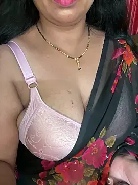 Stripchat Sex Cam of Kritika_21
