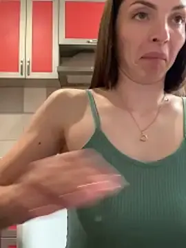 Stripchat Adult Webcam of SeducingYoghourt
