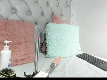 Stripchat Live Sex Cam of brenda_sofia69