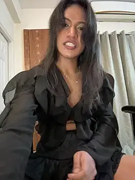 Stripchat Sex Cam of DarlingJenny22
