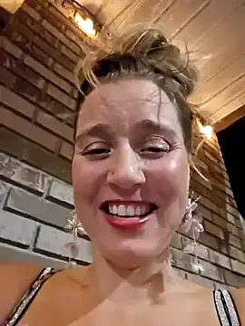 Stripchat Free Live Porn of SkyelarsWorld