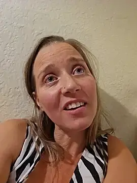 Stripchat Sex Chat of SkyelarsWorld