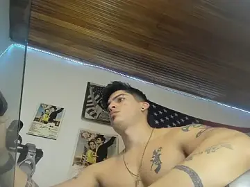 Stripchat Nude Webcam of charlie_hotxxx