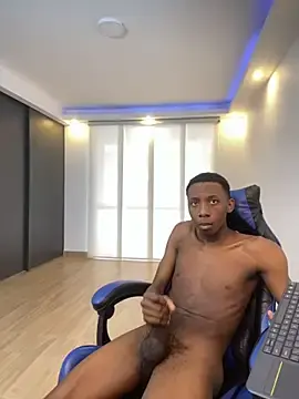 Stripchat Nude Webcam of milo018