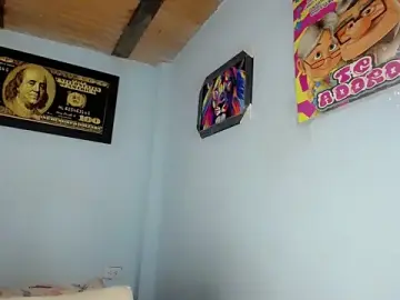 Stripchat Best live sex cam show of Emily_Hornys20