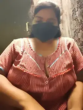 Stripchat Watch Live Sex Cams of Liyaa_24