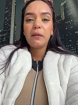 Stripchat Sex Cam of Sara-77