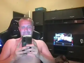 Stripchat Live Sex of MrWhitePL