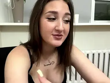 Stripchat Free Porn Cam of AnnaMaccoil
