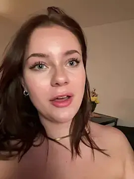 Stripchat Live Sex Cam of MaribelRiver
