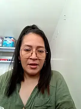 Stripchat Free Porn Cam of Dr_Edna_naughty