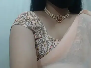 Stripchat Free Porn Cam of Lovely_Siri_23