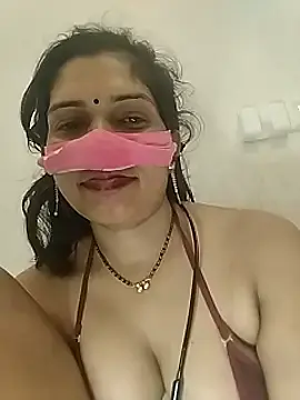 Stripchat Free Live Porn of KAJALBHABHI_