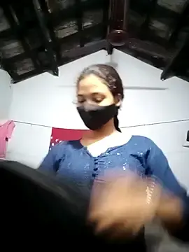 Stripchat Free Porn Cam of Madhuri-singh88