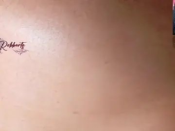 Stripchat Free Porn Cam of Emmi_Roberts
