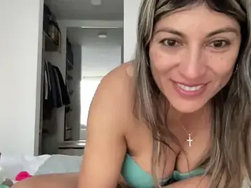 Stripchat Best Webcam of LunaBeya