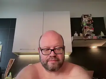 Stripchat Free Porn Cam of theitalianbear