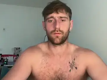 Stripchat Live Sex Cam of lukegunn