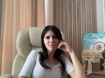 Stripchat Live Sex Cam of InjaAtHome