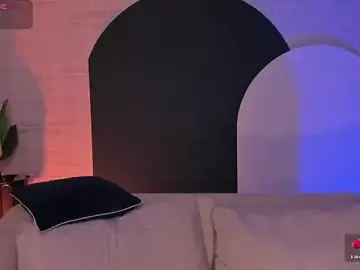 Stripchat Live Sex of ViolettHansson