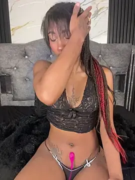 Stripchat Sex Cam of Zafiro_fire