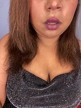 Stripchat Nude Webcam of _Cute_ariana_
