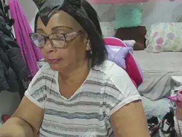 Stripchat Watch Live Sex Cams of Mrs_mommy_
