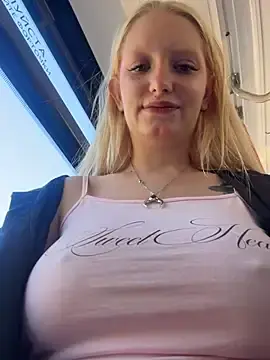 Stripchat Sex Cam of Mila_NoRules