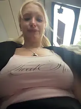 Stripchat Watch Live Sex Cams of Mila_NoRules