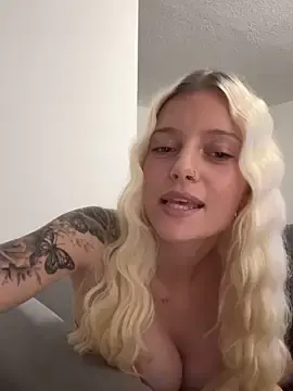 Stripchat Sex Cam of AnnaCherie