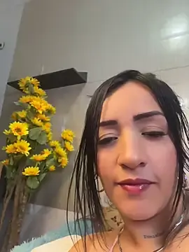 Stripchat Live Sex Cam of kendall_flower
