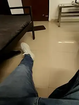 Stripchat Watch Live Sex Cams of MrgigoloNCRRR9