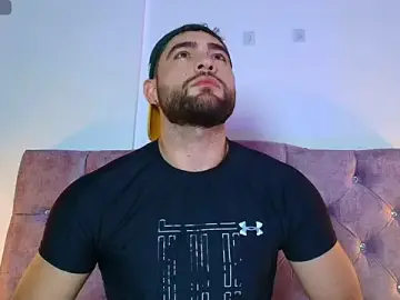 Stripchat Free Porn Cam of Steve-Carter