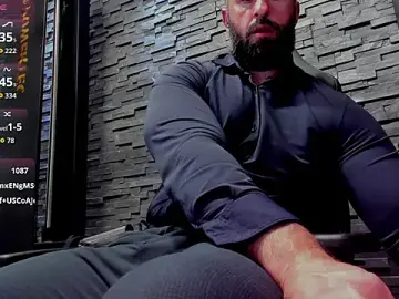 Stripchat Live Sex Cam of David_Big_Daddy