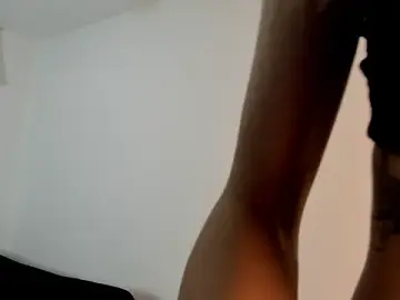 Stripchat Free Porn Cam of allison_pearzon