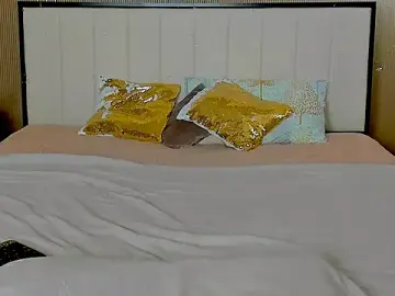 Stripchat Nude Webcam of mailymilf