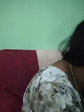 Stripchat Live Sex of tamilaruvi