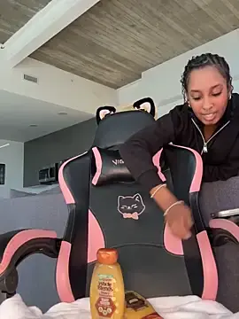 Stripchat Watch Live Sex Cams of Your_Paris
